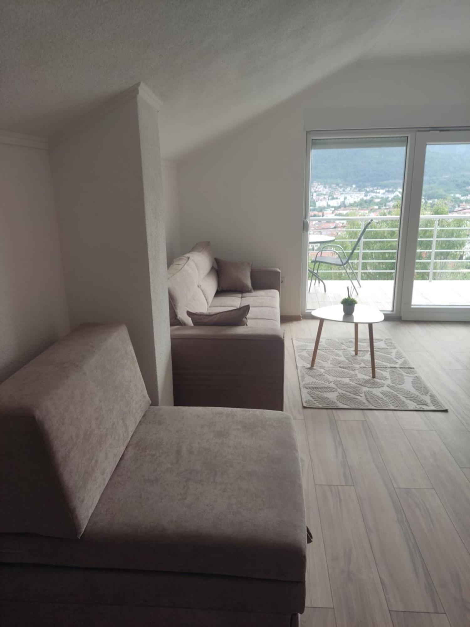 View Of The City - Studio Apartment Мостар Экстерьер фото