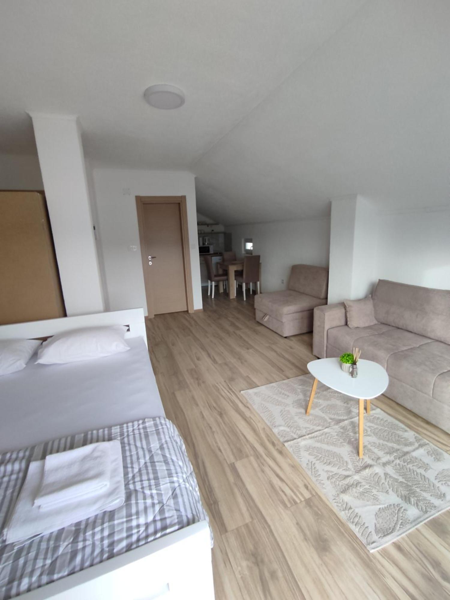 View Of The City - Studio Apartment Мостар Экстерьер фото